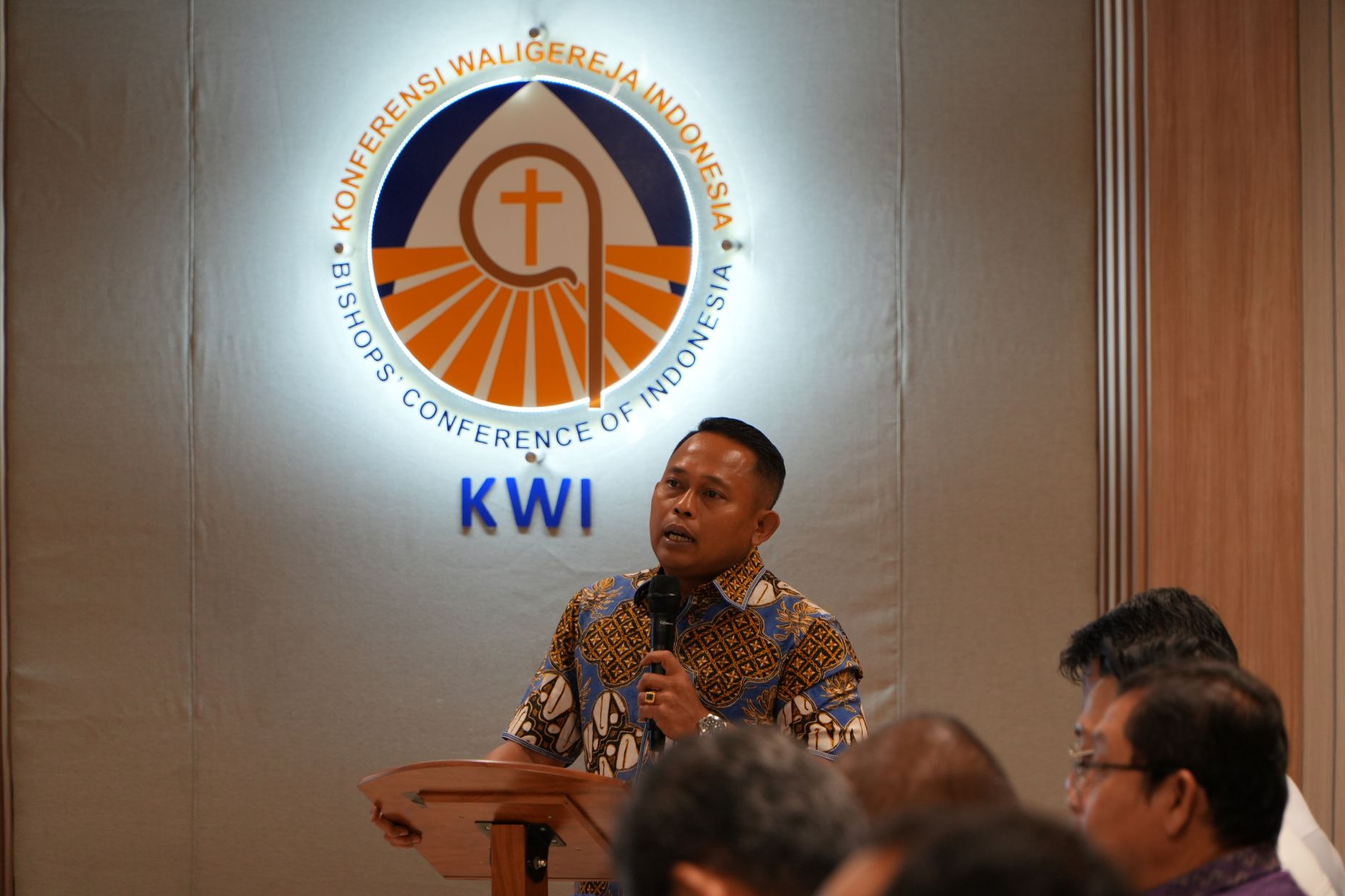 KP2MI dan DPR RI Dorong Penguatan Tata Kelola Perlindungan Awak Kapal Migran dalam Diskusi Nasional Stella Maris